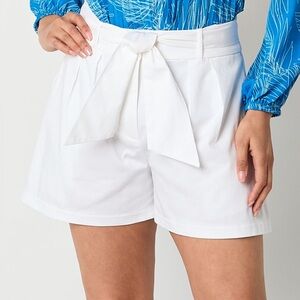 Bold Elements Womens Size 18 Plus Mid Rise Pleated Short Stretch White Bow Tie